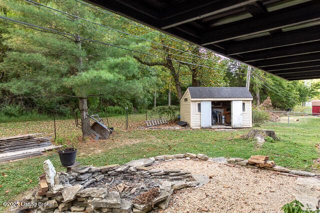 2131 Seneca Dr, Madison, IN 47250