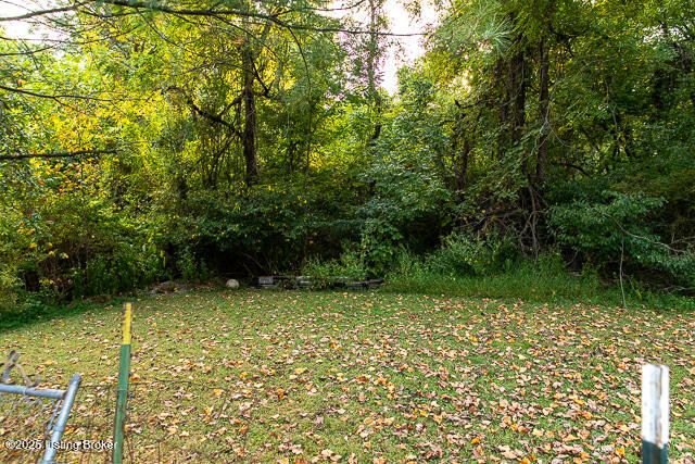 2131 Seneca Dr, Madison, IN 47250