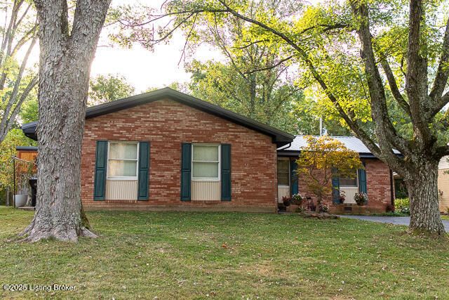 2131 Seneca Dr, Madison, IN 47250