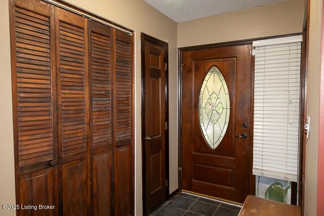 2131 Seneca Dr, Madison, IN 47250