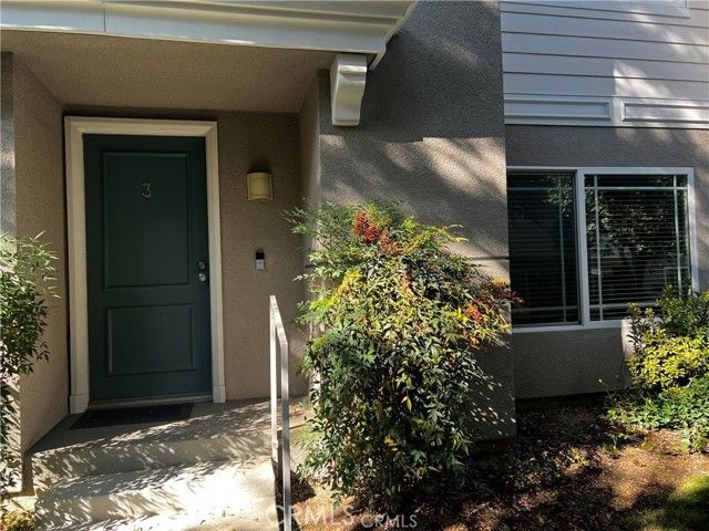 10241 White Oak 3, Northridge (los Angeles), CA 91325