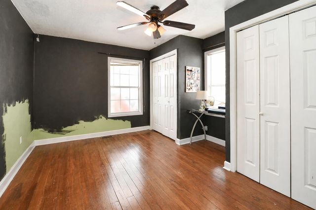 2212 N Howard Avenue, Springfield, MO 65803