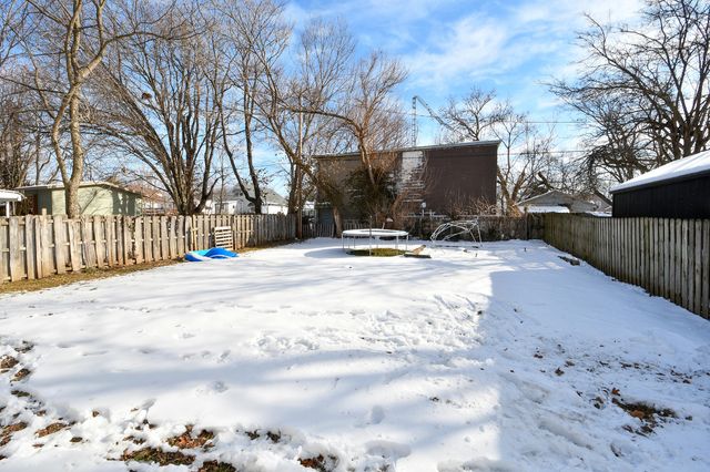 2212 N Howard Avenue, Springfield, MO 65803