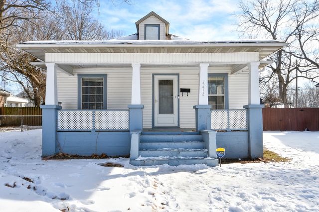 2212 N Howard Avenue, Springfield, MO 65803