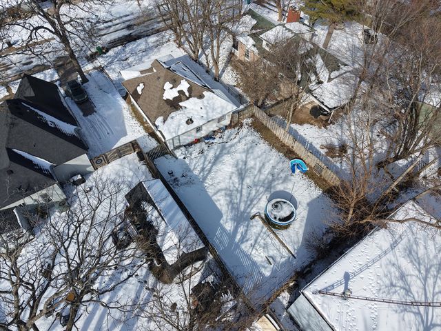 2212 N Howard Avenue, Springfield, MO 65803