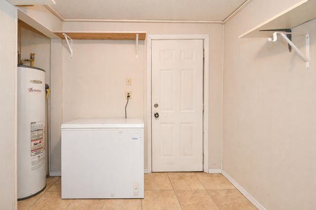 2212 N Howard Avenue, Springfield, MO 65803