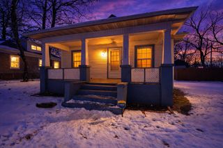 2212 N Howard Avenue, Springfield, MO 65803