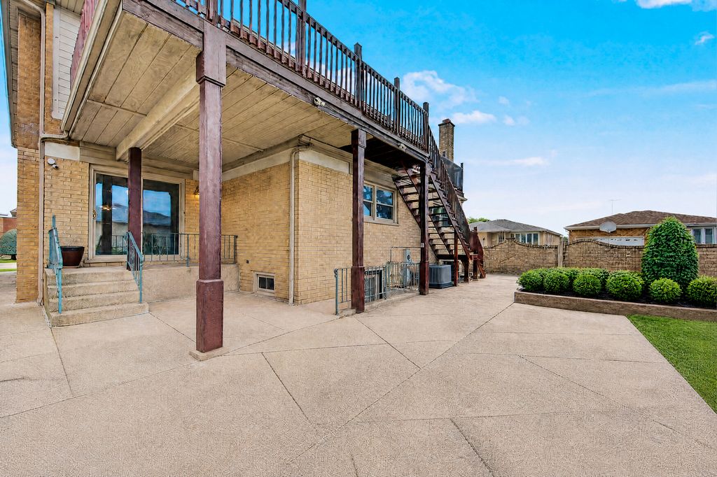 4700 N Chester Avenue, Chicago, IL 60656 — photo 2