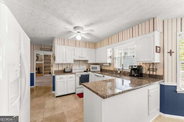 1087 Spring Mill Drive SW, Lilburn, GA 30047