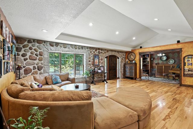 21078 Colt Lane, Diamond, MO 64840