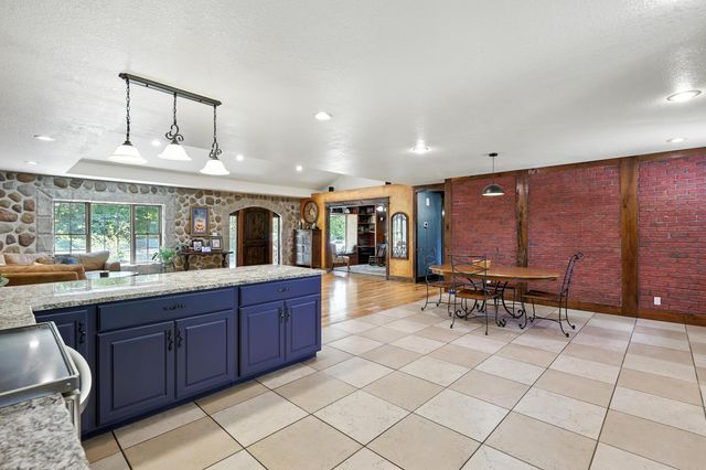 21078 Colt Lane, Diamond, MO 64840