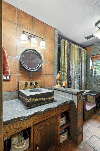 21078 Colt Lane, Diamond, MO 64840