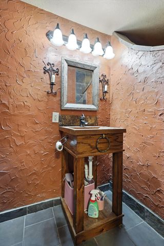 21078 Colt Lane, Diamond, MO 64840