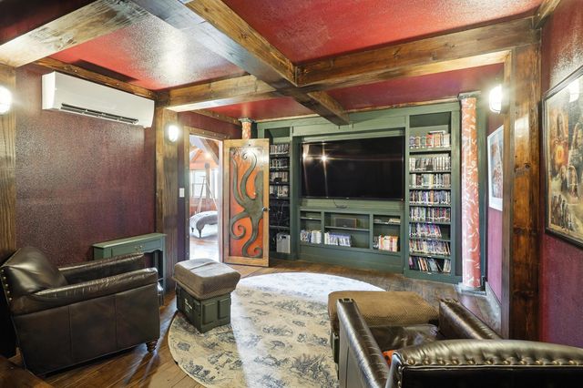 21078 Colt Lane, Diamond, MO 64840