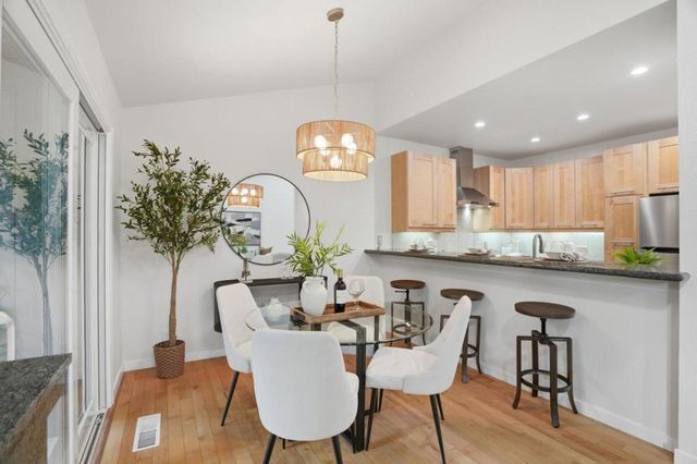 10977 Northseal Square, Cupertino, CA 95014