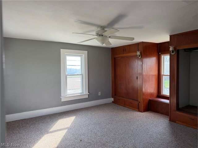 824 Goshen Avenue SE, New Philadelphia, OH 44663