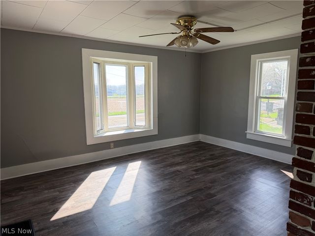 824 Goshen Avenue SE, New Philadelphia, OH 44663