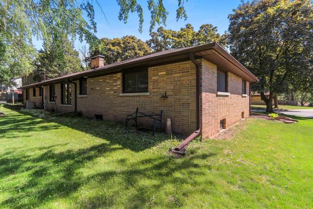 231 SIOUX LANE, Green Bay, WI 54301