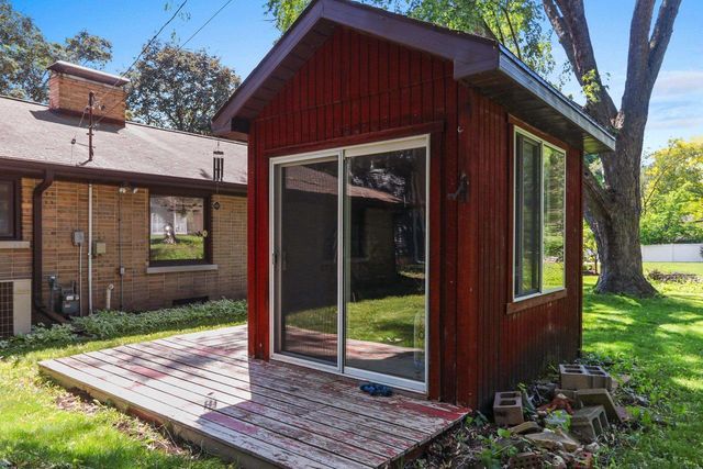231 SIOUX LANE, Green Bay, WI 54301