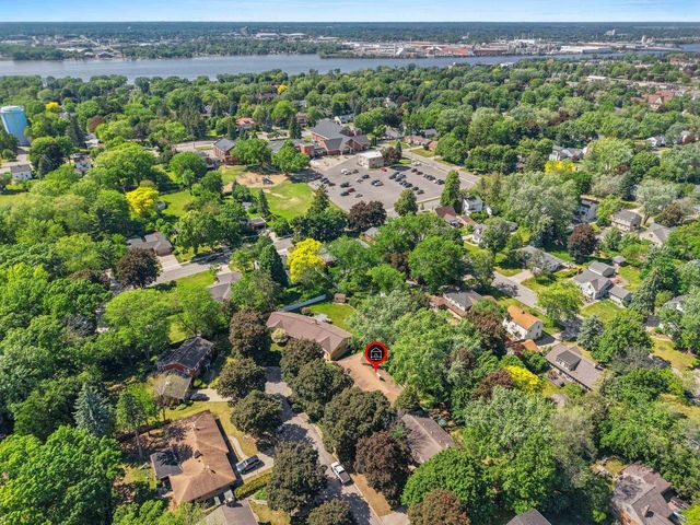 231 SIOUX LANE, Green Bay, WI 54301