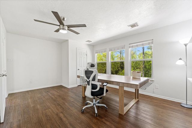 42 Bowie Bend Court, The Woodlands, TX 77385