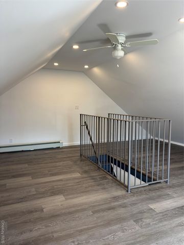 225 Lexington Avenue, Oyster Bay, NY 11771