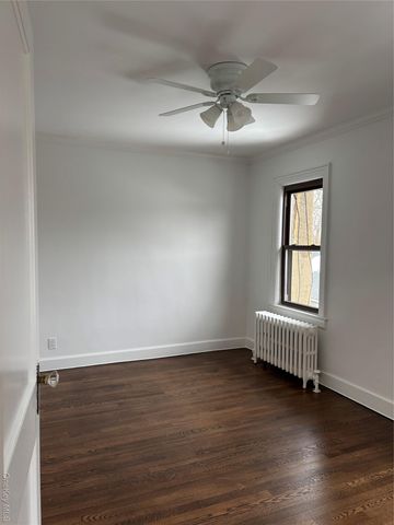 225 Lexington Avenue, Oyster Bay, NY 11771