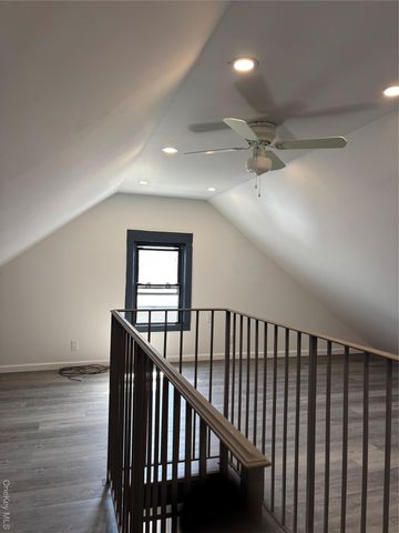 225 Lexington Avenue, Oyster Bay, NY 11771