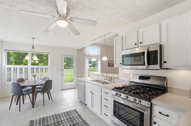 6043 Congressional Drive, Westerville, OH 43082