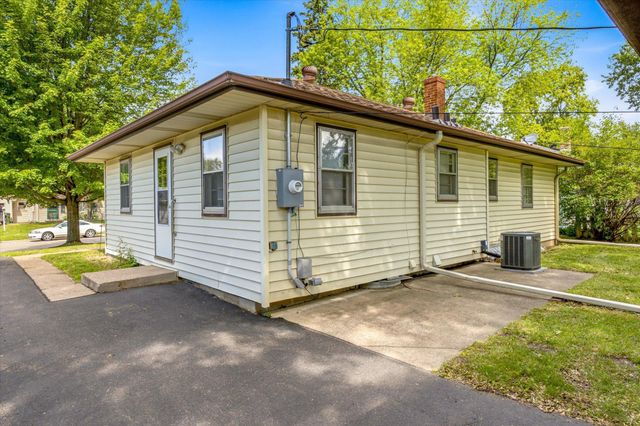 2584 Herschel Street, Roseville, MN 55113