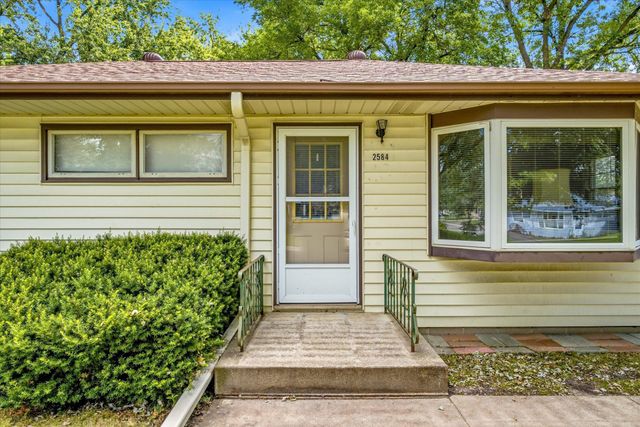 2584 Herschel Street, Roseville, MN 55113