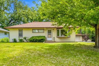 2584 Herschel Street, Roseville, MN 55113