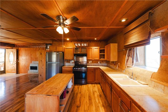 19816 S Gold Mine Road, Yucca, AZ 86438