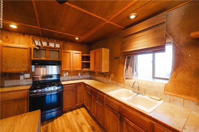 19816 S Gold Mine Road, Yucca, AZ 86438