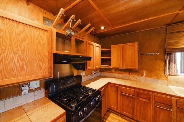 19816 S Gold Mine Road, Yucca, AZ 86438