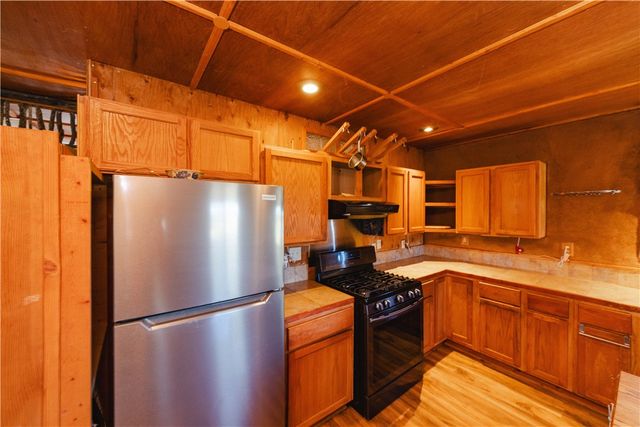 19816 S Gold Mine Road, Yucca, AZ 86438