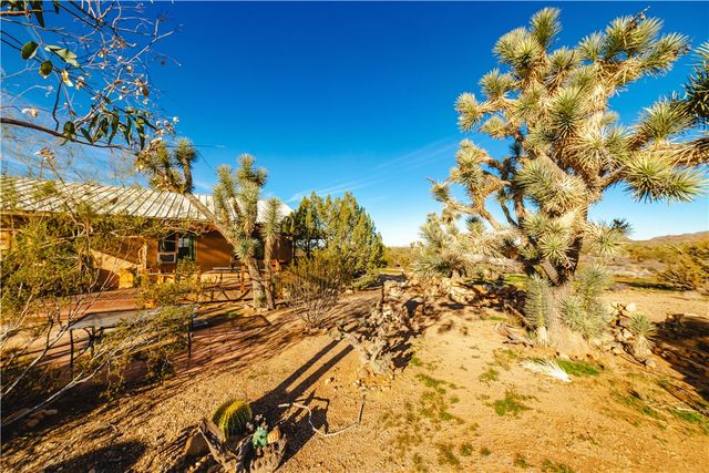 19816 S Gold Mine Road, Yucca, AZ 86438