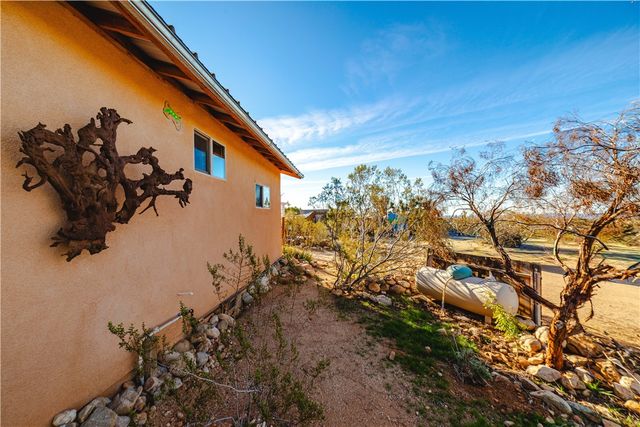 19816 S Gold Mine Road, Yucca, AZ 86438