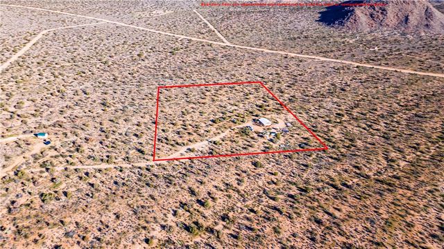 19816 S Gold Mine Road, Yucca, AZ 86438