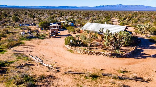 19816 S Gold Mine Road, Yucca, AZ 86438