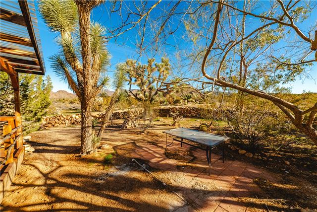 19816 S Gold Mine Road, Yucca, AZ 86438