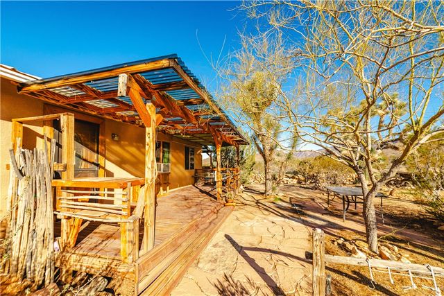 19816 S Gold Mine Road, Yucca, AZ 86438