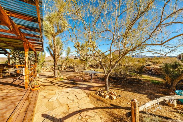 19816 S Gold Mine Road, Yucca, AZ 86438