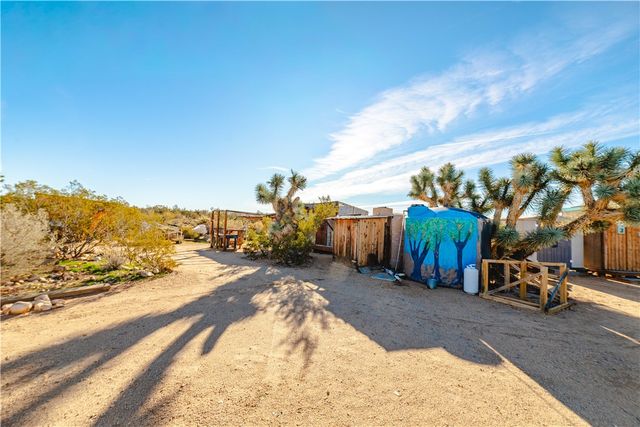 19816 S Gold Mine Road, Yucca, AZ 86438