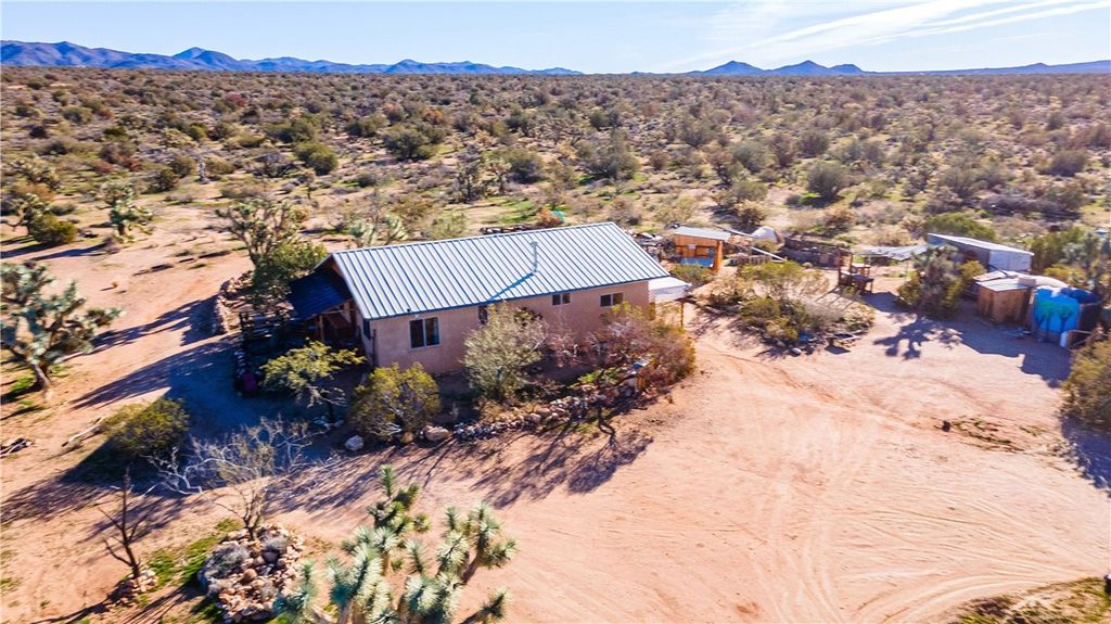 19816 S Gold Mine Road, Yucca, AZ 86438