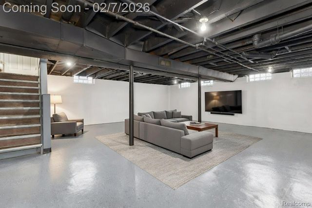 24831 Cottage Lane, Warren, MI 48089