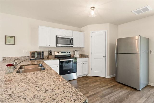 2737 E PRICE BOULEVARD, North Port, FL 34288