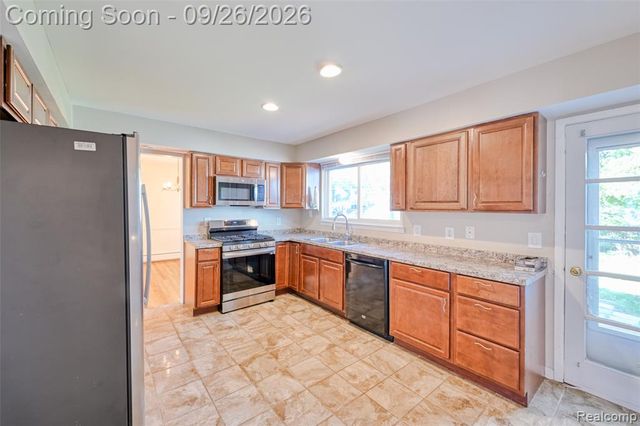 14377 Cranston Street, Livonia, MI 48154