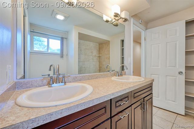 14377 Cranston Street, Livonia, MI 48154