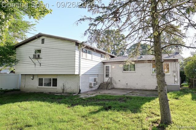 14377 Cranston Street, Livonia, MI 48154